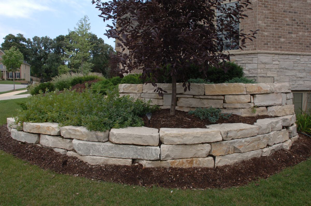 Outcropping Eden - Pallet size | Lurvey Landscape Supply