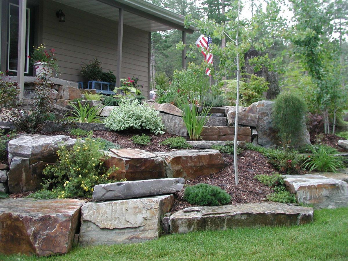 Outcropping/Boulders | Lurvey Landscape Supply
